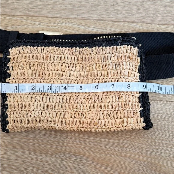 Hat Attack Black and Tan Woven Crossbody Bag - Picture 5 of 9